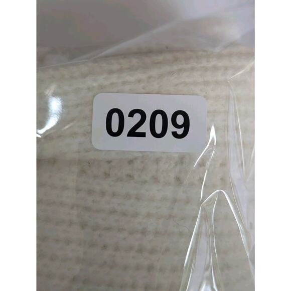 Talbots Sweater Women's Sz Large Ivory Cream Wool Blend Long Sleeve Petite Soft - Picture 8 of 8